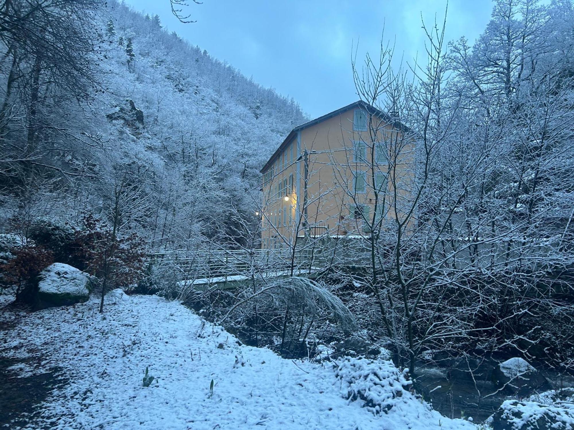 Notre-Dame D'Escouloubre Sources D'Eaux Chaudes Privees Et Sauna Екстериор снимка